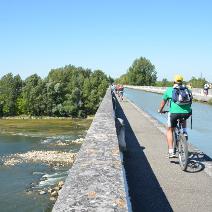 Agen vous invite à un tour d'horizon de 2000 ans d'Histoire. Vous découvrirez ainsi la richesse du patrimoine de la ville, exceptionnel par sa diversité